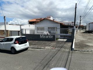 Casa Para Alugar com 3 quartos sendo 1 suíte no bairro Jardim Cruzeiro em Feira De Santana