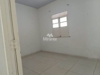 Casa Para Alugar com 3 quartos sendo 1 suíte no bairro Jardim Cruzeiro em Feira De Santana