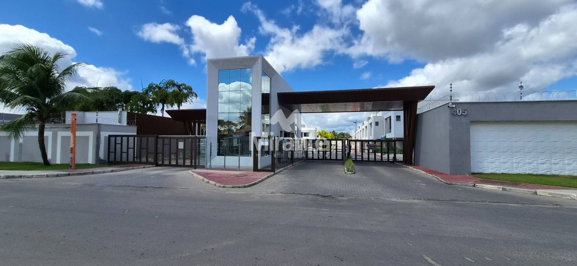 Casa de Condomínio Para Vender com 4 quartos sendo 2 suítes no bairro Lagoa Salgada em Feira De Santana