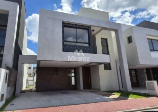 Casa de Condomínio Para Vender com 4 quartos sendo 2 suítes no bairro Lagoa Salgada em Feira De Santana