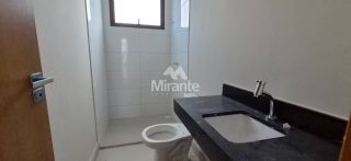 Casa de Condomínio Para Vender com 4 quartos sendo 2 suítes no bairro Lagoa Salgada em Feira De Santana