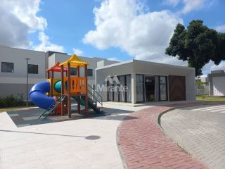 Casa de Condomínio Para Vender com 4 quartos sendo 2 suítes no bairro Lagoa Salgada em Feira De Santana