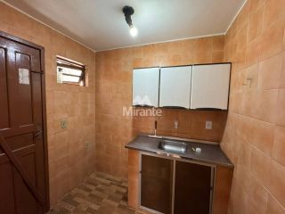 Casa Para Alugar com 2 quartos no bairro Centro em Feira De Santana