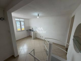 Casa Para Alugar com 2 quartos sendo 1 suíte no bairro Centro em Feira De Santana