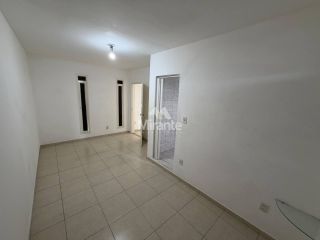 Casa Para Alugar com 2 quartos sendo 1 suíte no bairro Centro em Feira De Santana