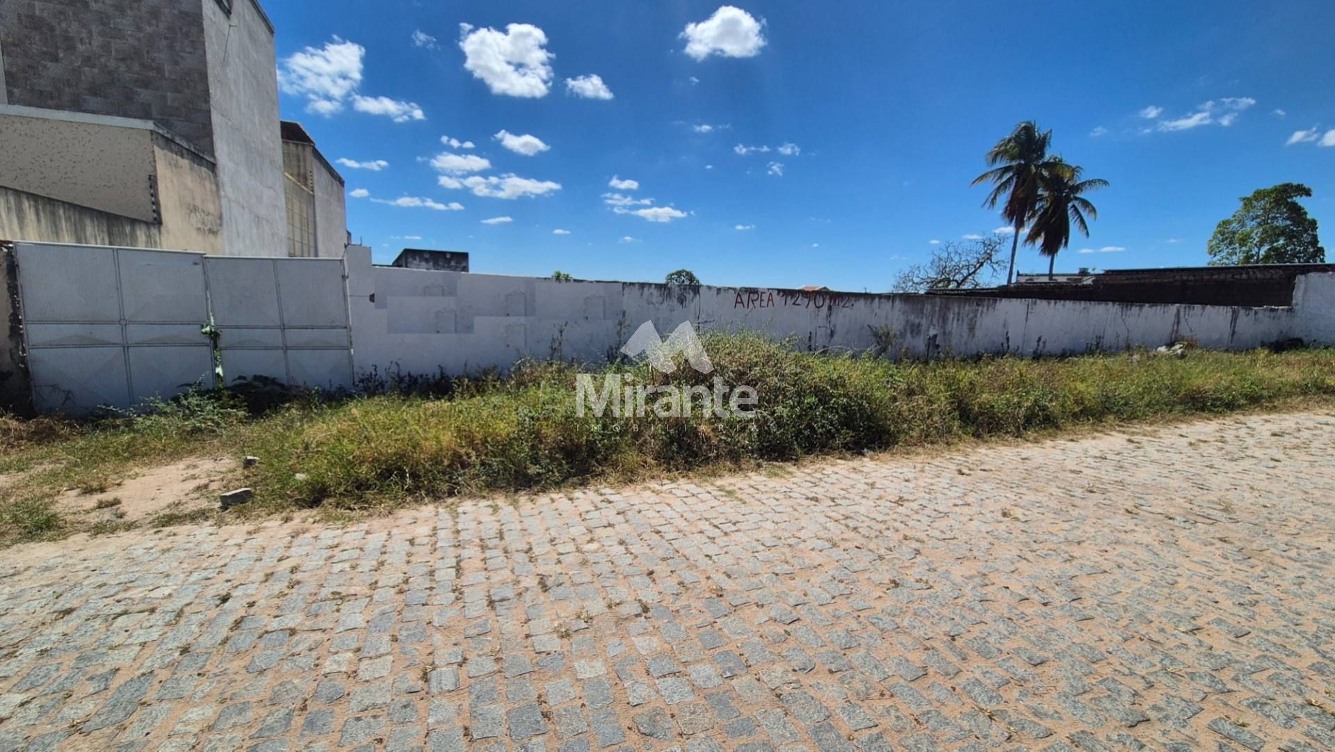 Lote / Terreno de Bairro Para Vender no bairro Queimadinha em Feira De Santana