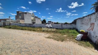 Lote / Terreno de Bairro Para Vender no bairro Queimadinha em Feira De Santana
