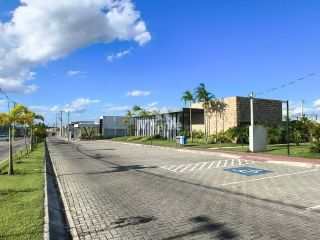 Casa de Condomínio Para Vender com 3 quartos sendo 3 suítes no bairro Registro em Feira De Santana