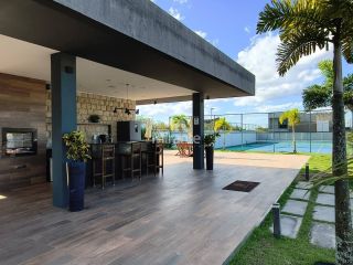 Casa de Condomínio Para Vender com 3 quartos sendo 3 suítes no bairro Registro em Feira De Santana