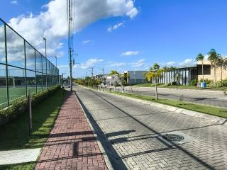 Casa de Condomínio Para Vender com 3 quartos sendo 3 suítes no bairro Registro em Feira De Santana
