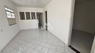Casa Para Alugar com 3 quartos sendo 1 suíte no bairro Capuchinhos em Feira De Santana
