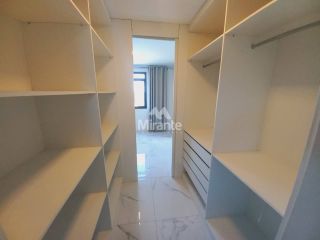 Apartamento Para Alugar com 3 quartos sendo 1 suíte no bairro Santa Mônica em Feira De Santana