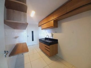 Apartamento Para Alugar com 3 quartos sendo 1 suíte no bairro Santa Mônica em Feira De Santana
