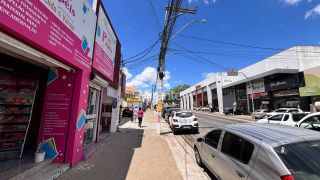Casa Comercial Para Vender com 3 quartos no bairro Centro em Feira De Santana
