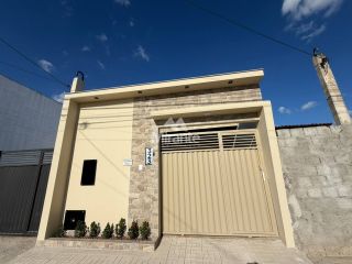 Casa Para Vender com 2 quartos sendo 1 suíte no bairro Conceição em Feira De Santana