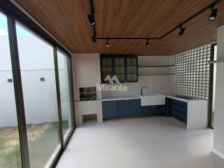 Casa de Condomínio Para Vender com 4 quartos sendo 4 suítes no bairro Lagoa Salgada em Feira De Santana