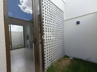 Casa de Condomínio Para Vender com 4 quartos sendo 4 suítes no bairro Lagoa Salgada em Feira De Santana