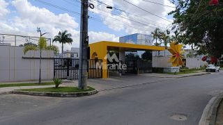 Casa de Condomínio Para Vender com 4 quartos sendo 2 suítes no bairro Lagoa Salgada em Feira De Santana