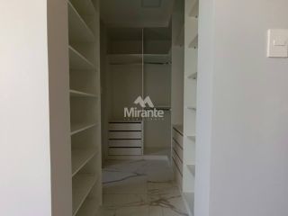 Casa de Condomínio Para Vender com 4 quartos sendo 2 suítes no bairro Lagoa Salgada em Feira De Santana