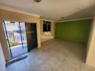 Apartamento Para Alugar com 2 quartos sendo 1 suíte no bairro Centro em Feira De Santana