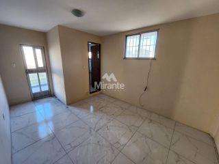 Apartamento Para Alugar com 2 quartos sendo 1 suíte no bairro Centro em Feira De Santana