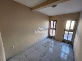 Apartamento Para Alugar com 2 quartos sendo 1 suíte no bairro Centro em Feira De Santana