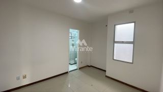 Casa de Condomínio Para Alugar com 3 quartos sendo1 suíte no bairro Sim em Feira De Santana