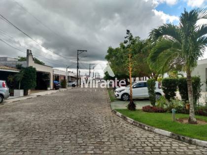 Casa de Condomínio Para Alugar com 3 quartos sendo1 suíte no bairro Sim em Feira De Santana