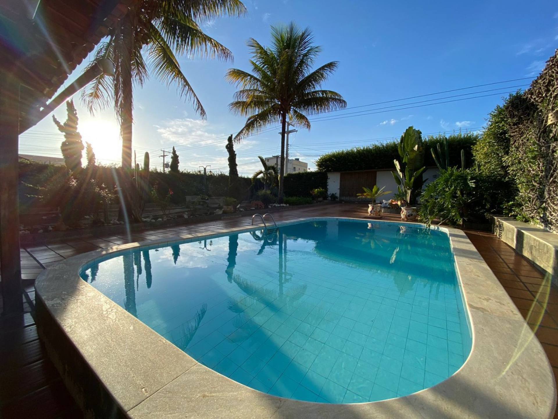 CASA DE ESQUINA PONTO COMERCIAL