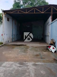 VENDO BARRACÃO COM SALA COMERCIAL