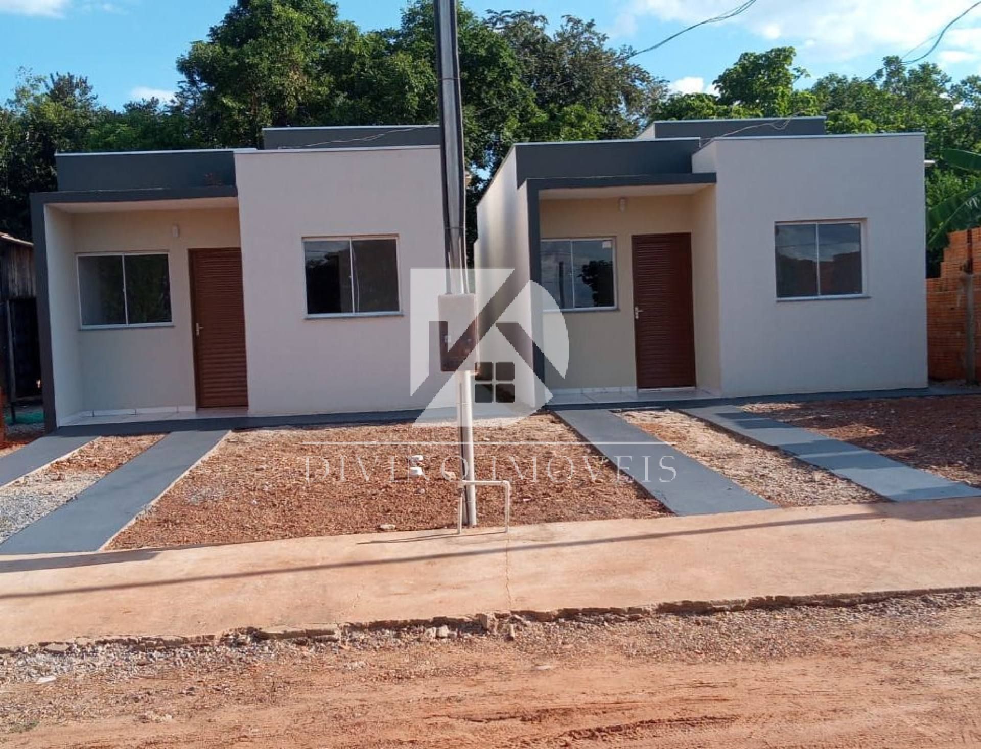 IMOVEL COM 2 QUARTOS, SALA/COZINHA, VARANDA AMPLA E UM BANHEIRO SOCIAL