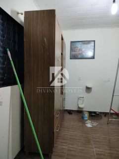 VENDO SOBRADO NO CRISTO REI COM PONTO COMERCIAL NA FRENTE E CASA COM 3/4 NO FUNDO