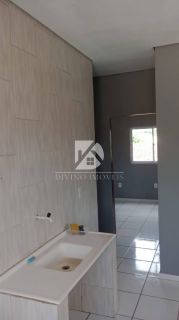 VENDO SOBRADO NO CRISTO REI COM PONTO COMERCIAL NA FRENTE E CASA COM 3/4 NO FUNDO