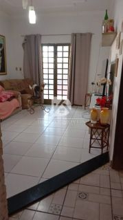 IMOVEL COM PISCINA, 3 QUARTOS 2 SENDO SUITE