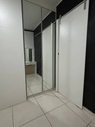 CASA EM CONDOMINIO NA ESTRADA DA GUARITA