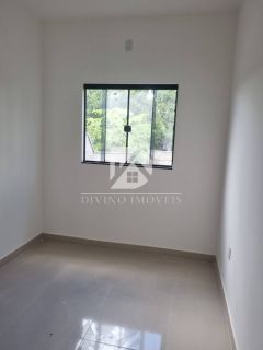 CASA COM 2 QUARTOS SENDO UMA SUITE, BEM LOCALIZADA NO JD PAULA 2 EM VARZEA GRANDE