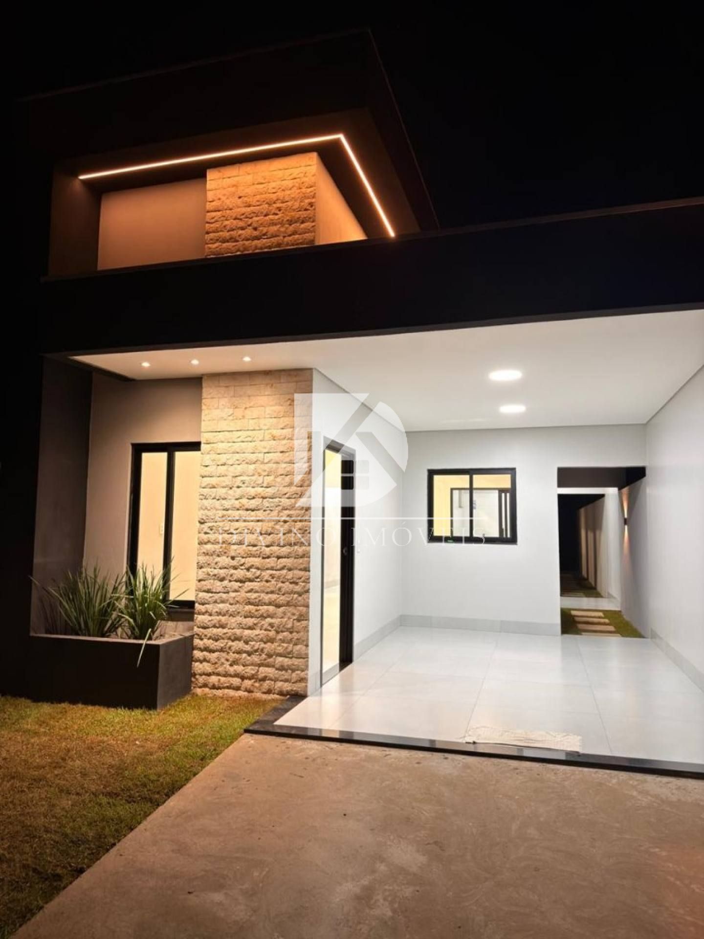 VENDE-SE CASA EM CUIÁBA- JARDIM GRAMADO