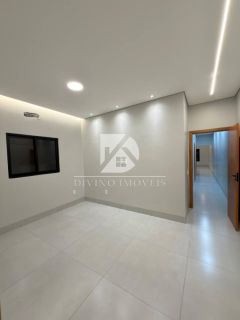 VENDE-SE CASA EM CUIÁBA- JARDIM GRAMADO