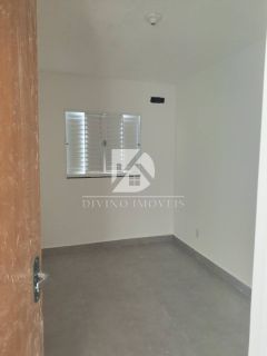 CASA COM 2 QUARTOS, NO JD PAULA 2 PROXIMO A RUA GOIAS