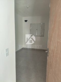 CASA COM 2 QUARTOS, NO JD PAULA 2 PROXIMO A RUA GOIAS