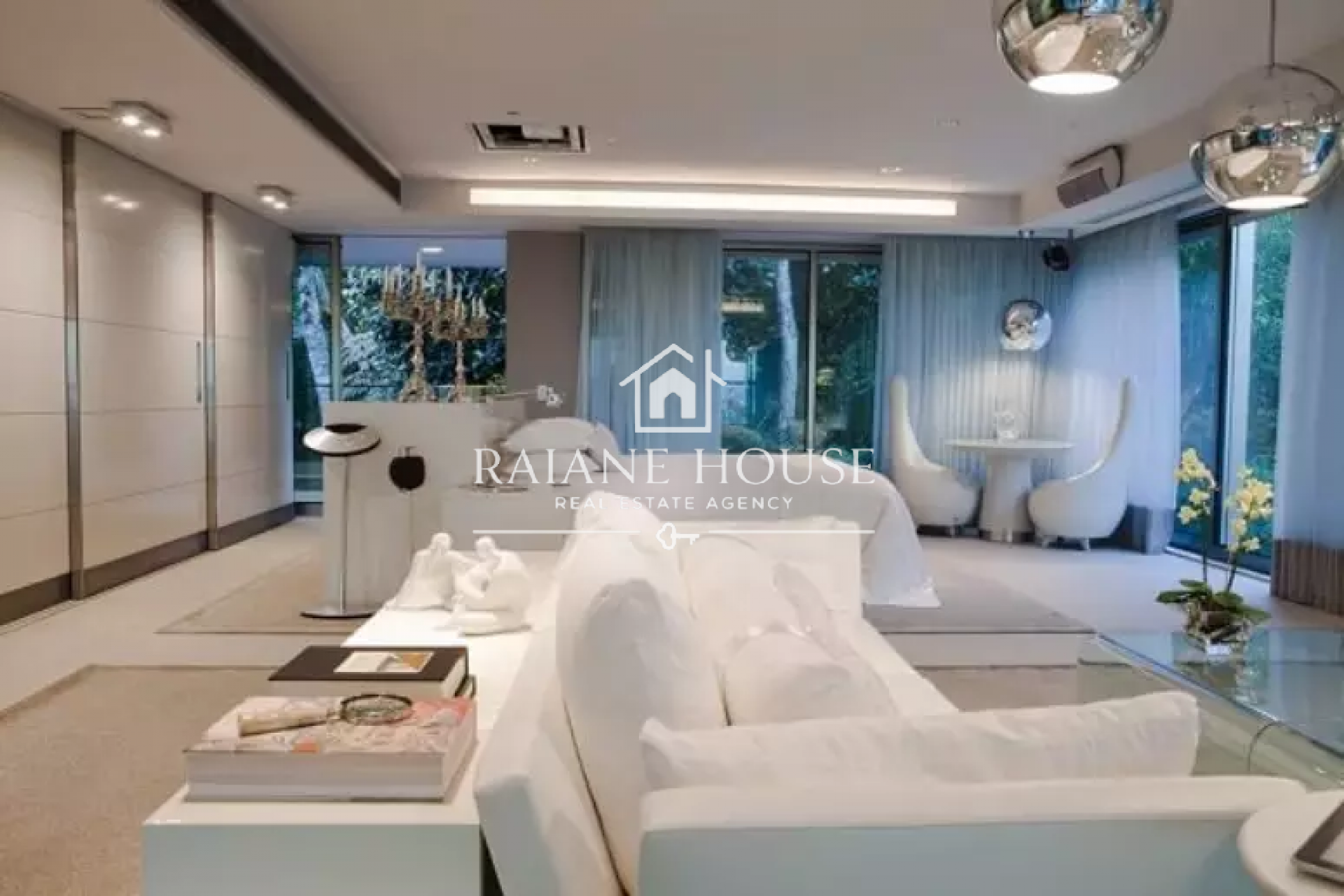 Luxuosa Casa à Venda no Melhor Condomínio da Aruana – Aracaju!
