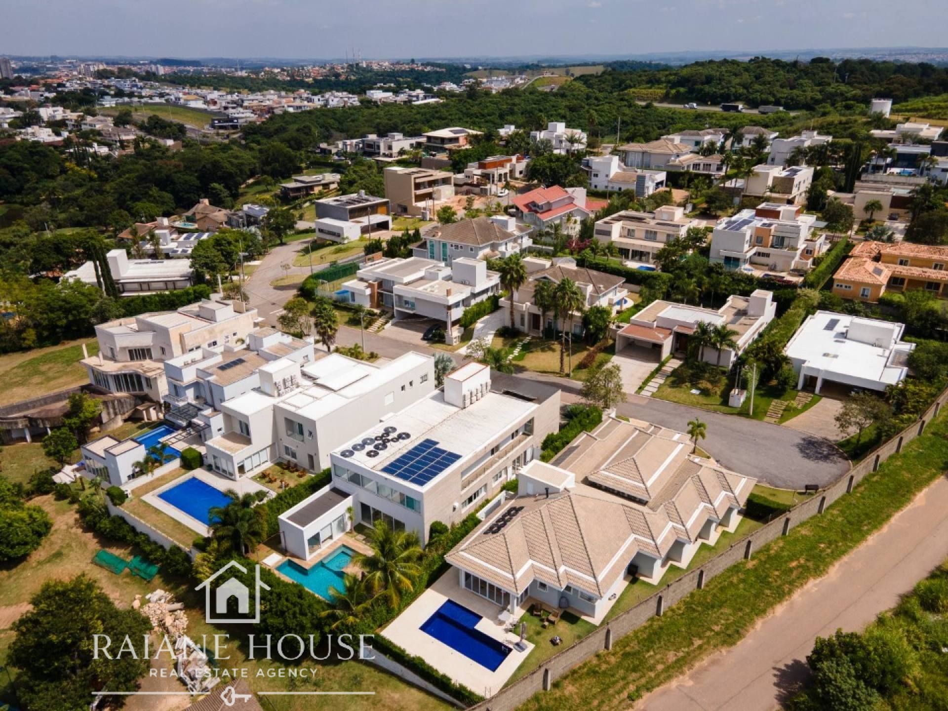 Apartamento Para Alugar com 5 quartos no bairro Farolândia em Aracaju