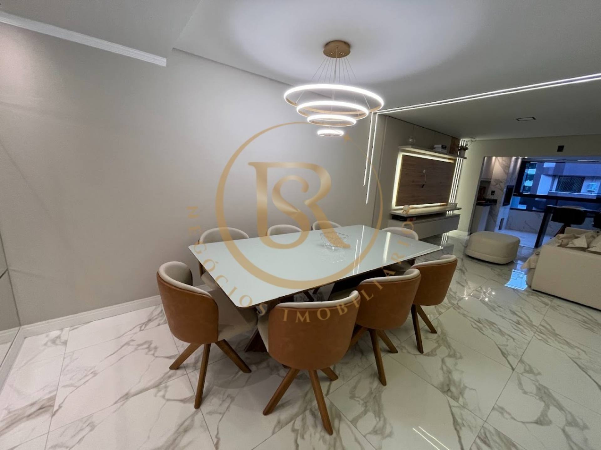 Apartamento finamente mobiliado em Meia praia a poucos metros do mar — foto 3