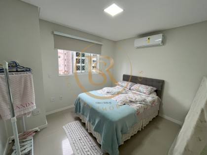Excelente Apartamento mobiliado Em Meia Praia - Aluguel temporada