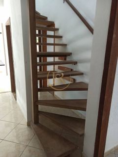 Casa Espetacular com 6 Dormitórios em Localização Privilegiada!