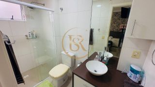Apartamento próximo ao mar à venda no bairro Meia Praia