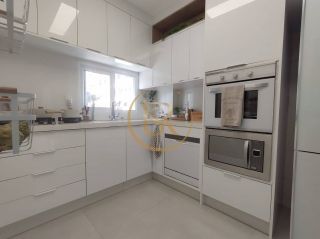Apartamento à venda a 400 metros do mar na rua 230