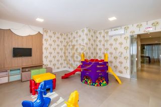 Apartamento à venda na Meia Praia