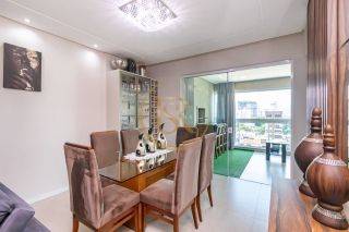 Apartamento à venda na Meia Praia