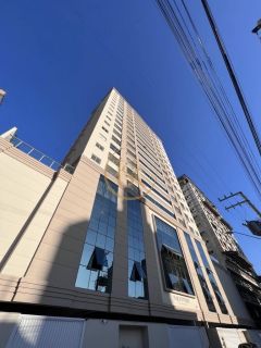 Apartamento disponível para locação anual mobiliado no bairro Morretes
